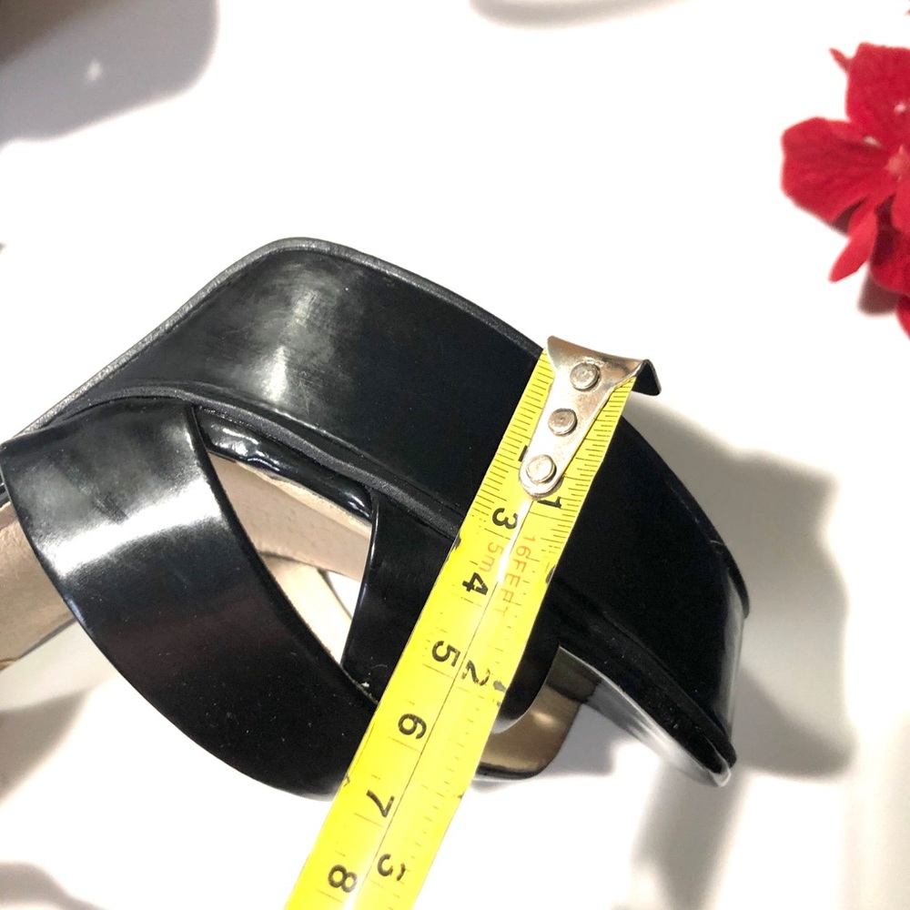 Happiest holiday’s sale 🎁Michael kors sandal🎁 - Picture 5 of 5